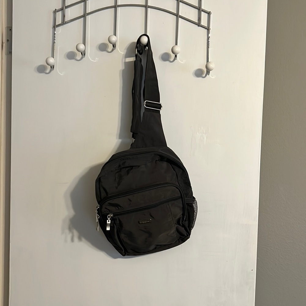 Sling back pack